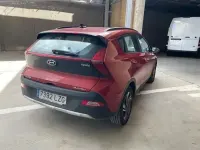 Usado Hyundai Bayon 101 CV (74 kW) 2022 Rojo SUV