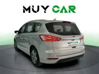 Usado Ford S-MAX Titanium 150 CV (110 kW) 2022 Gris / plata Monovolumen