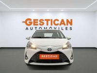 Usado Toyota Yaris Hybrid Active 99 CV (72 kW) 2020 Blanco Utilitario
