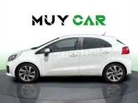 Usado Kia Rio 75 CV (55 kW) 2016 Blanco Utilitario