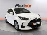 Usado Toyota Yaris Hybrid Active 116 CV (85 kW) 2021 Beige Berlina