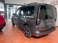 Usado VW Caddy 121 CV (88 kW) 2023 Gris Monovolumen