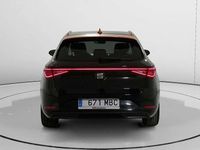 Usado Seat Leon Style 117 CV (86 kW) 2022 Negro Familiar
