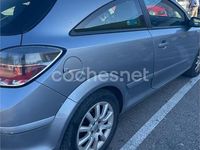 Usado Opel Astra GTC Enjoy 105 CV (77 kW) 2007 Gris / plata Berlina