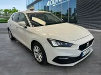 Usado Seat Leon Style 116 CV (85 kW) 2021 Blanco Utilitario