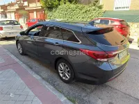 Usado Hyundai i40 141 CV (103 kW) 2016 Gris / plata Familiar