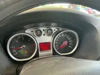 Usado Ford Focus Trend 90 CV (66 kW) 2008 Gris Utilitario