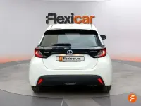 Usado Toyota Yaris Hybrid Business Edition 116 CV (85 kW) 2022 Azul