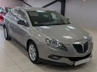 Usado Lancia Delta 120 CV (88 kW) 2009 Gris / plata Utilitario