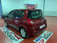 Usado Renault Scénic II Privilege 130 CV (95 kW) 2008 Granate Monovolumen