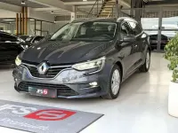 Usado Renault Mégane GrandTour 116 CV (85 kW) 2021 Gris Familiar
