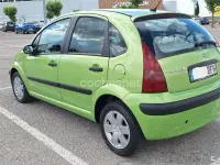 Usado Citroën C3 61 CV (44 kW) 2005 Verde Berlina