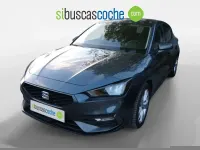 Usado Seat Leon FR 110 CV (80 kW) 2023 Gris/plata