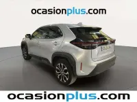Usado Toyota Yaris Cross Active 116 CV (85 kW) 2022 Gris SUV