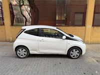 Usado Toyota Aygo X-cite 69 CV (50 kW) 2015 Blanco Utilitario