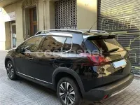 Usado Peugeot 2008 Allure 120 CV (88 kW) 2019 Negro SUV