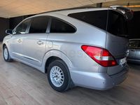 Usado Ssangyong (KGM) Rodius Limited 165 CV (121 kW) 2006 Gris / plata Monovolumen