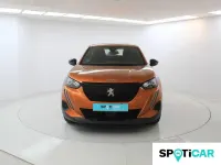 Usado Peugeot 2008 Active 100 CV (73 kW) 2023 Naranja SUV