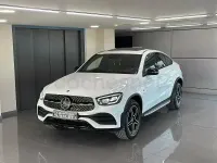 Usado Mercedes GLC300e 306 CV (225 kW) 2020 Blanco Coupe
