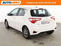 Usado Toyota Yaris Active 69 CV (50 kW) 2018 Blanco Utilitario