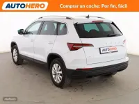 Usado Skoda Karoq Ambition 110 CV (80 kW) 2023 Blanco SUV
