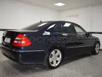 Usado Mercedes E500 Avantgarde 306 CV (225 kW) 2002 Azul Berlina