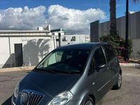 Usado Lancia Musa 90 CV (66 kW) 2009 Gris Monovolumen