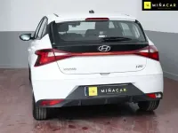 Usado Hyundai i20 101 CV (74 kW) 2023 Blanco Utilitario