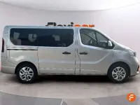 Usado Renault Trafic 120 CV (88 kW) 2018 Gris Monovolumen