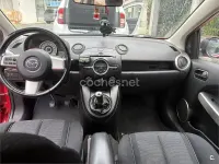 Usado Mazda 2 Sportive 103 CV (75 kW) 2007 Rojo Utilitario