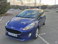 Usado Ford Fiesta Trend 100 CV (73 kW) 2018 Azul Utilitario