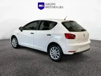 Usado Seat Ibiza Reference 90 CV (66 kW) 2013 Blanco Berlina