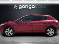 Usado Renault Mégane Dynamique 115 CV (84 kW) 2013 Rojo Berlina