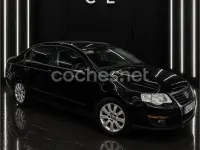 Usado VW Passat 140 CV (102 kW) 2010 Negro Berlina
