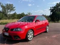 Usado Seat Ibiza Sport 100 CV (73 kW) 2008 Rojo Berlina