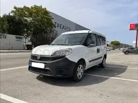 Usado Fiat Doblò Easy 105 CV (77 kW) 2016 Blanco Monovolumen