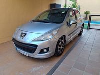 Usado Peugeot 207 70 CV (51 kW) 2010 Gris / plata Berlina