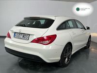 Usado Mercedes CLA200 Shooting Brake 136 CV (100 kW) 2016 Blanco Familiar