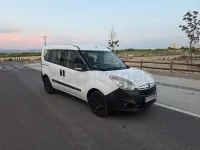 Usado Opel Combo Expression 90 CV (66 kW) 2014 Blanco Monovolumen