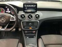 Usado Mercedes GLA220 AMG line 177 CV (130 kW) 2017 Negro SUV