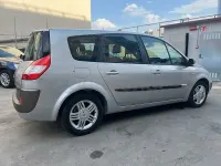 Usado Renault Grand Scénic Authentique 120 CV (88 kW) 2005 Gris / plata Monovolumen