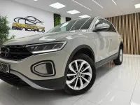Usado VW T-Roc Life 150 CV (110 kW) 2023 Beige SUV