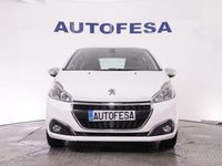 Usado Peugeot 208 Allure 82 CV (60 kW) 2016 Blanco Utilitario