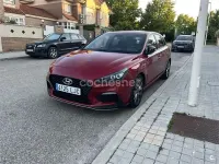 Usado Hyundai i30 140 CV (102 kW) 2020 Rojo Berlina
