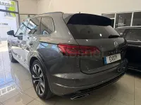 Usado VW Touareg Individual 421 CV (309 kW) 2020 Gris / plata SUV