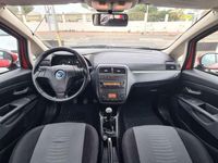 Usado Fiat Punto Feel 69 CV (50 kW) 2007 Rojo Utilitario