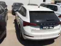 Usado Skoda Scala Ambition 95 CV (69 kW) 2022 Blanco Utilitario