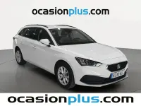 Usado Seat Leon Style 130 CV (95 kW) 2023 Blanco Familiar