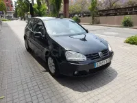 Usado VW Golf V Highline 102 CV (75 kW) 2007 Negro Berlina