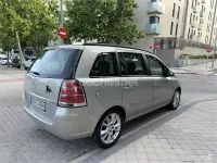 Usado Opel Zafira Cosmo 120 CV (88 kW) 2006 Beige Monovolumen
